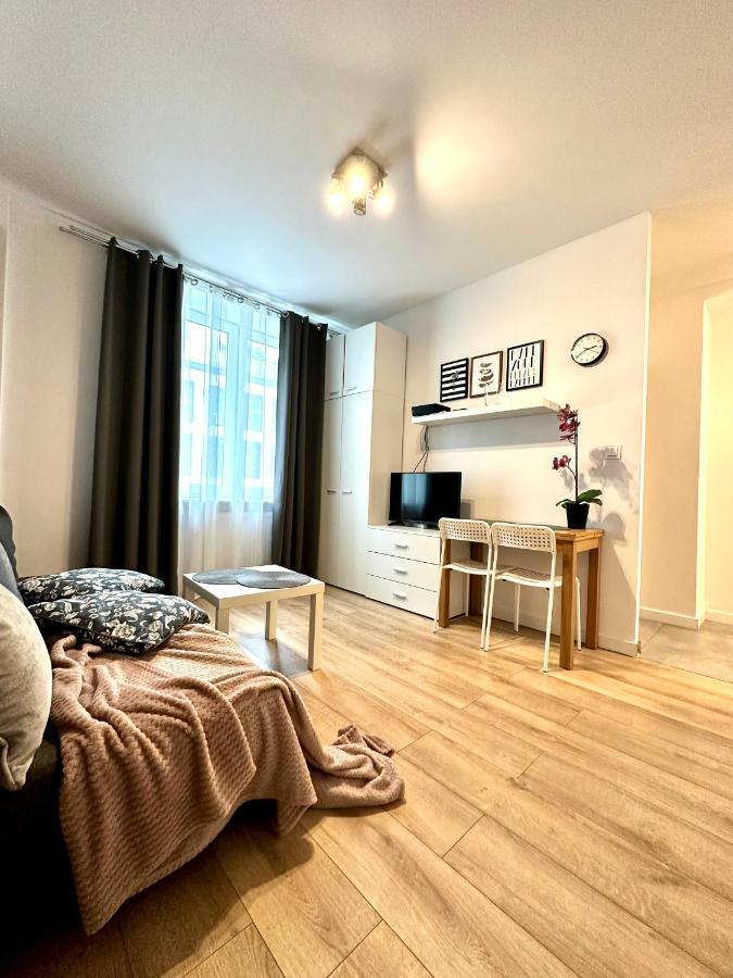Nice Place 2 Rooms Apartment Varsó Kültér fotó